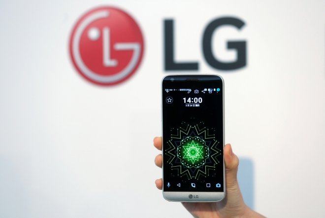 LG Electronics to start selling new premium smartphone in September