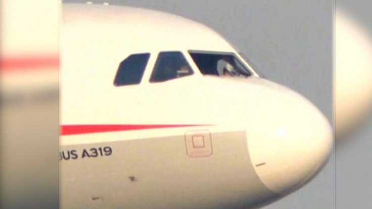 chinese-plane-makes-emergency-landing-after-cockpit-windshield-breaks-off chinese-plane-makes-emergency-landing-after-cockpit-windshield-breaks-off
