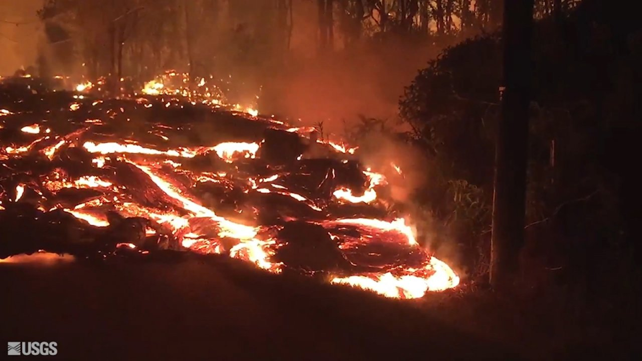 road-closures-continue-in-hawaii-as-lava-blocks-routes