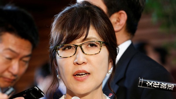 Japan: New defence minister warns North Korea and China