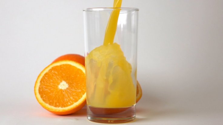 eating-a-daily-orange-reduces-the-risk-of-deteriorating-eyesight-new-study-suggests