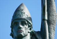 Statue of Viking Ingolfur Arnarson