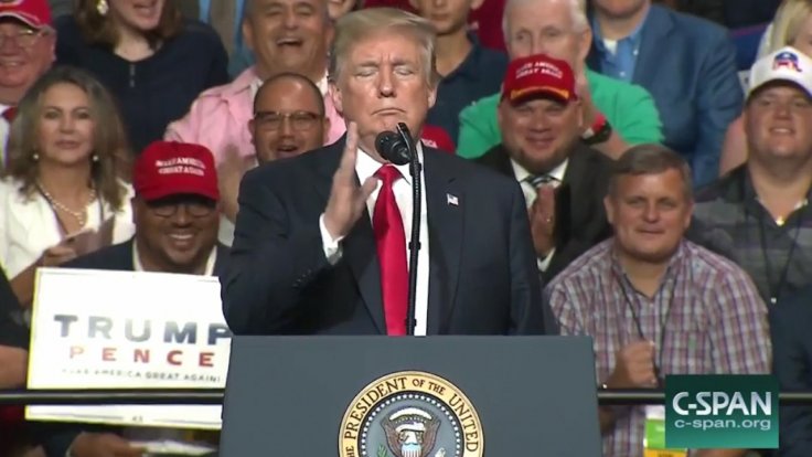 watch-trump-demonstrate-presidential-behavior-on-stage-during-tampa-rally