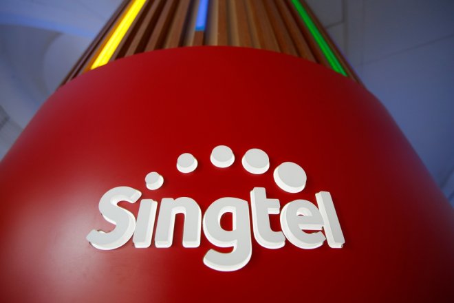 Singtel to invest S$2.47b to buy stakes in InTouch, Bharti Telecom
