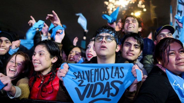 violent-protests-erupt-in-argentina-as-senate-strikes-down-abortion-bill violent-protests-erupt-in-argentina-as-senate-strikes-down-abortion-bill