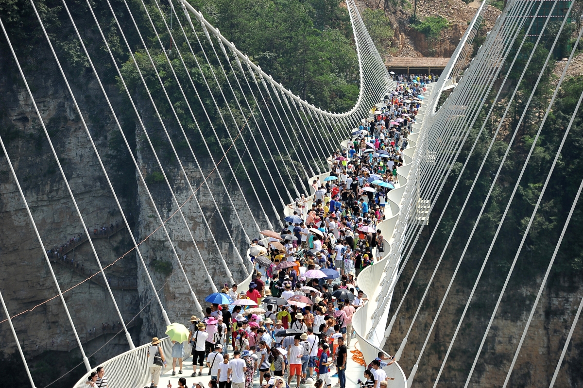 China Opens Worlds Highest And Longest Glass Bridge For Its Visitors