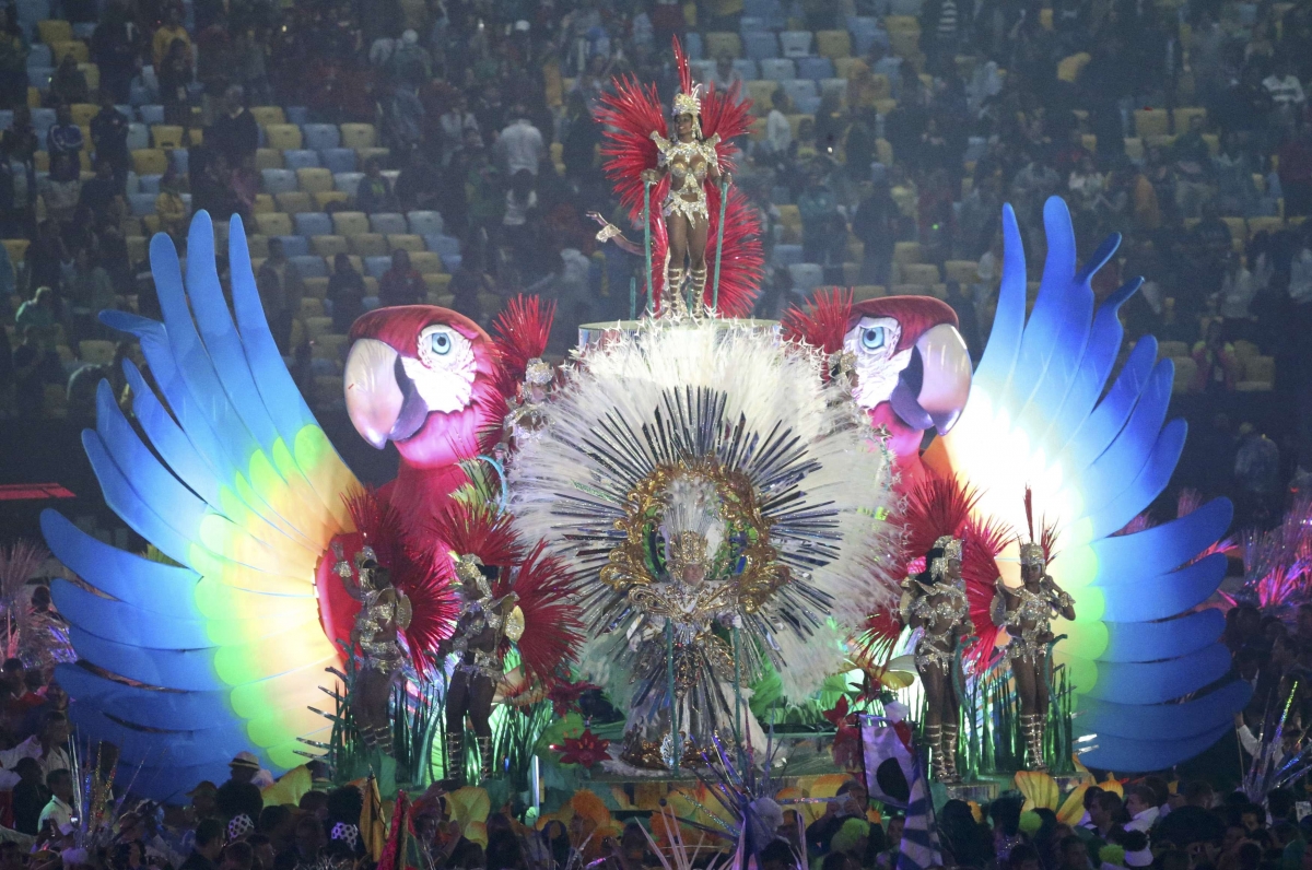 2016 Rio Olympics: Performers take part in the grand closing ceremony