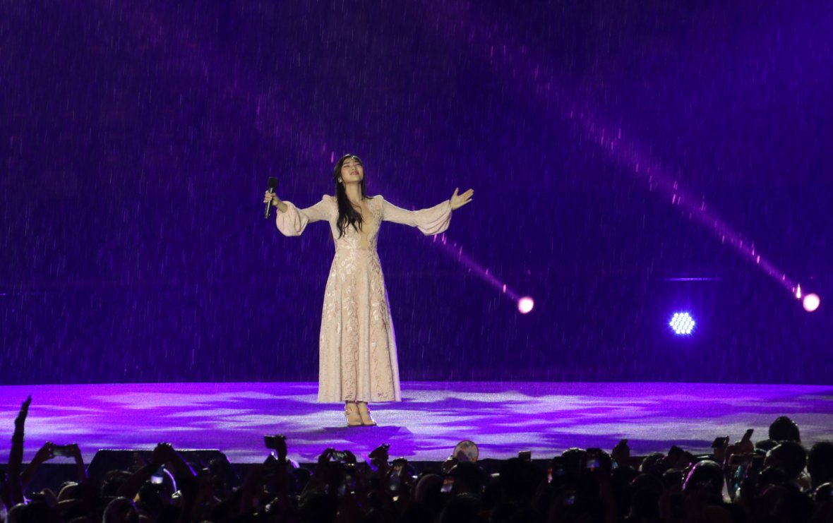 2018 Asian Games - Closing Ceremony - GBK Main Stadium - Jakarta, Indonesia - September 2, 2018 - Isyana Saraswati performs during the Closing Ceremony