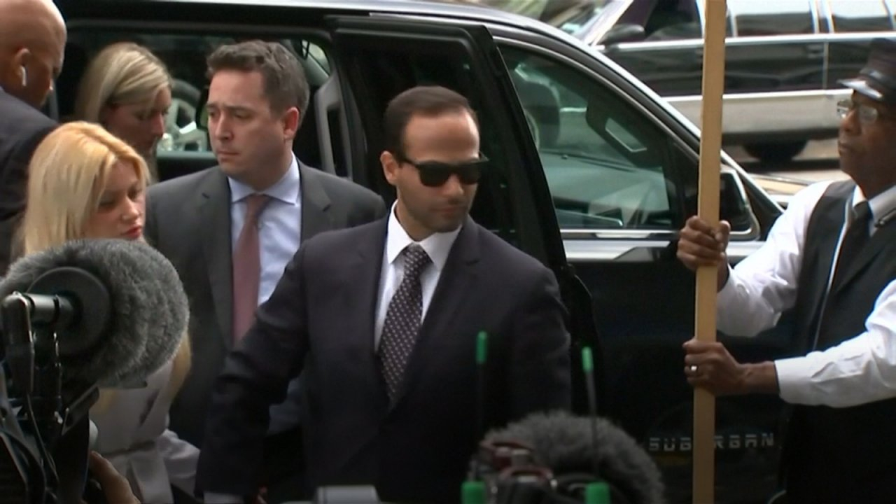 ex-trump-campaign-aide-george-papadopoulos-arrives-for-sentencing