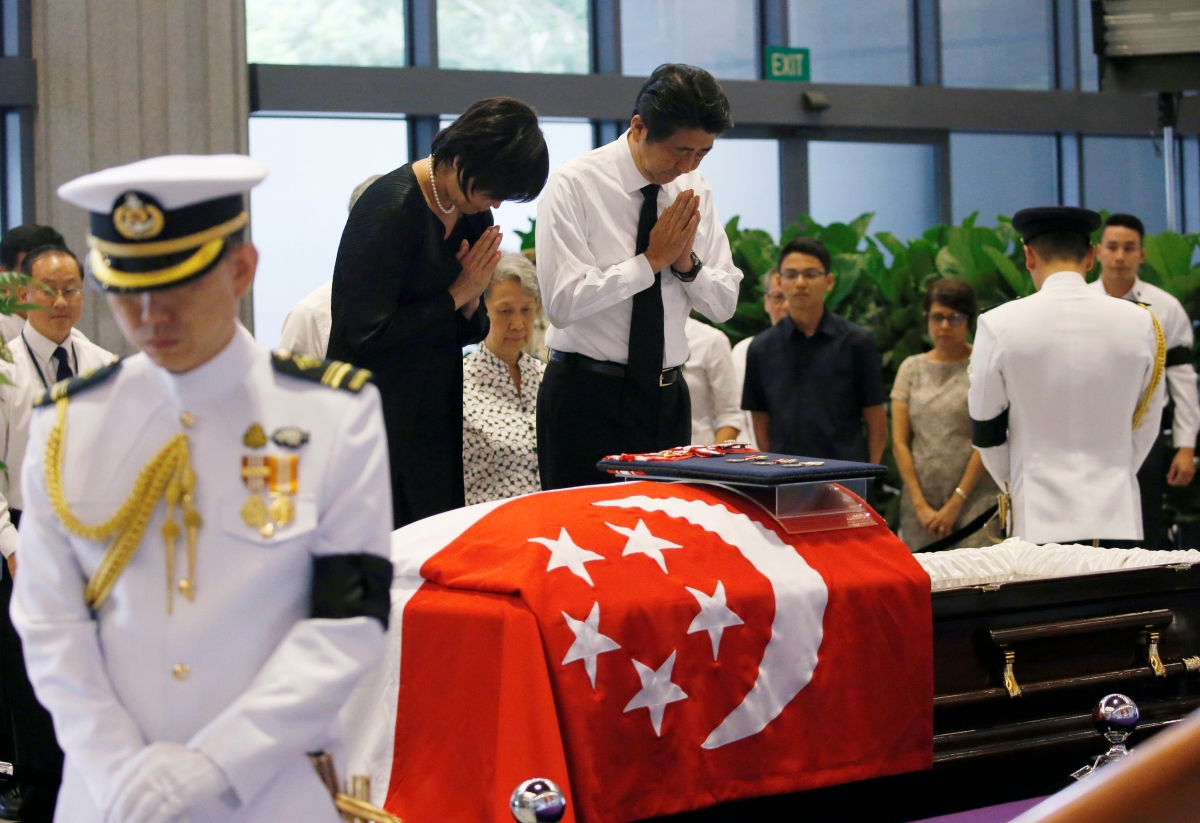 Followers and admirers bid goodbye to SR Nathan