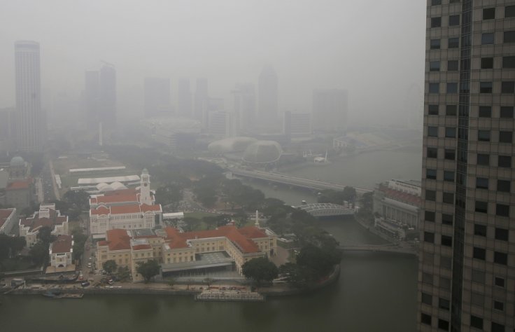 Singapore detects 'haze' smell in some parts, 24-hour PSI reaches moderate level