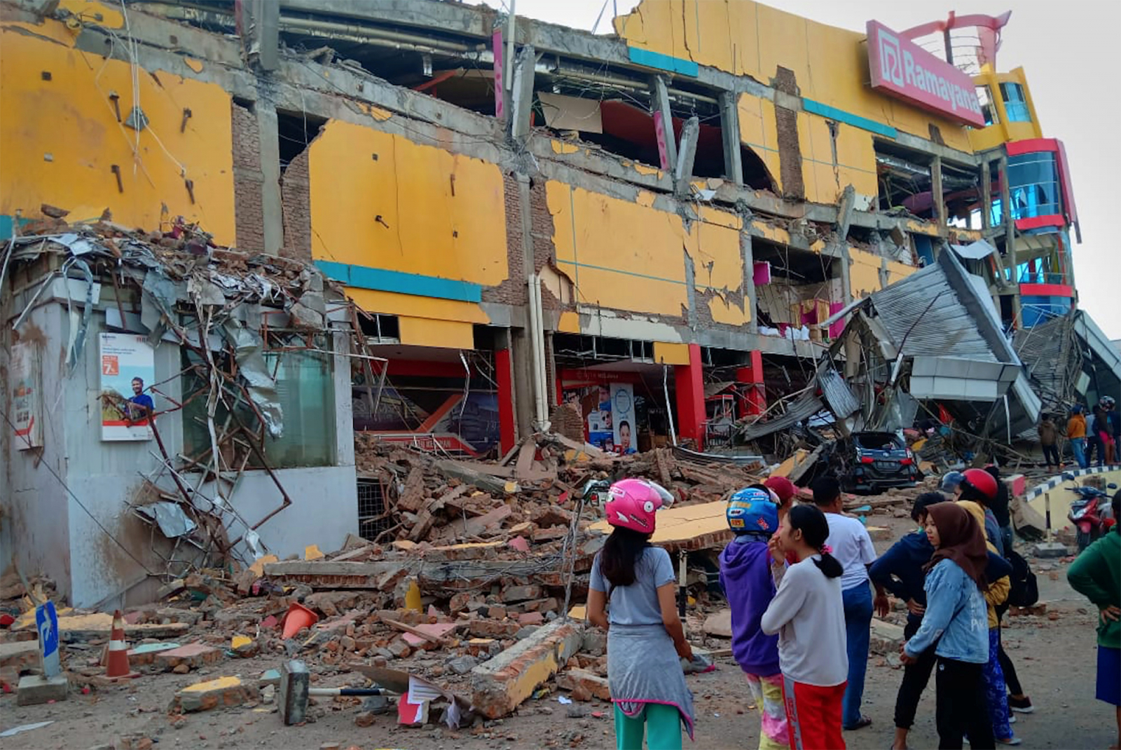 Quake tsunami kills at least 48 on Indonesia s Sulawesi 