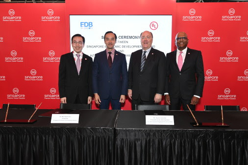 From L to R: Dr. Beh Swan Gin (Chairman of the Singapore Economic Development Board), Dr. Koh Poh Koon (Senior Minister of State for Trade and Industry), Mr. Keith Williams (CEO, UL LLC) and Mr. Sajeev Jesudas (President, UL International)