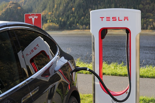 New Tesla Supercharger V3 Slashes Charging Time To 15 Minutes