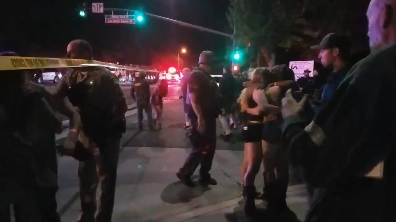 video-shows-aftermath-of-thousand-oaks-bar-mass-shooting