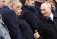 vladimir-putin-gives-president-trump-a-thumbs-up-during-ww1-armistice-event