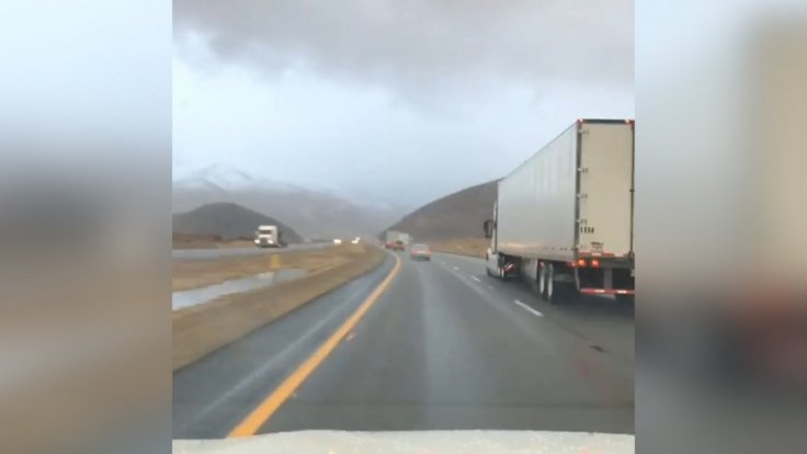 california-blizzard-clouds-form-over-tehachapi-mountains-as-winter-storm-harper-develops