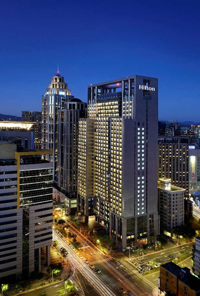 Hilton Hotels & Resorts Hilton Hotels & Resorts