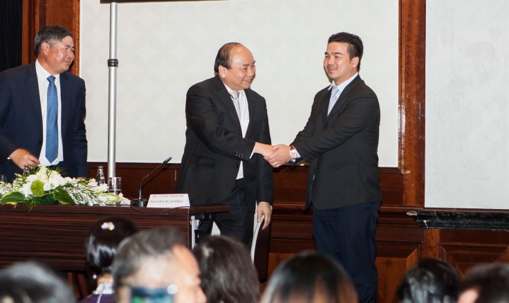 At the APEC 2017, in the list of praises for the contribution and sponsorship of this APEC event to be successful, people saw billionaire Mai Vu Minh. Therefore, in 2017, during the high-ranking official visit to the Federal Republic of Germany by Prime M At the APEC 2017, in the list of praises for the contribution and sponsorship of this APEC event to be successful, people saw billionaire Mai Vu Minh. Therefore, in 2017, during the high-ranking official visit to the Federal Republic of Germany by Prime M