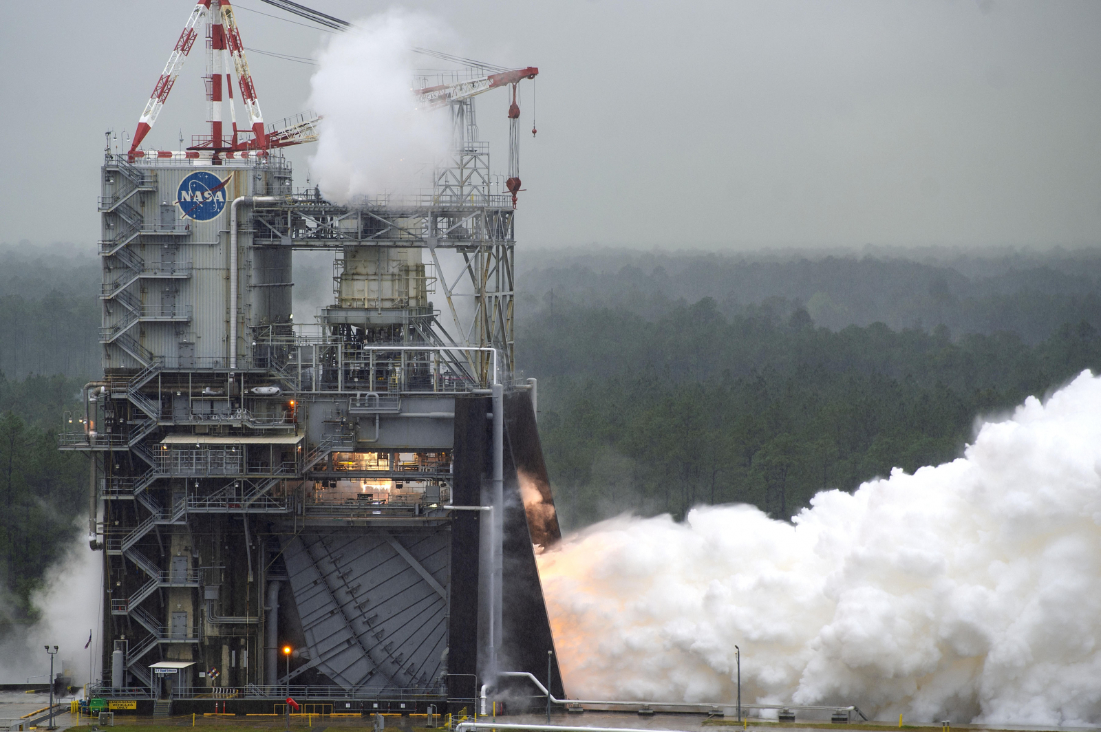NASA conducts a test of RS-25 flight engine No. 2062 on April 4 on the A-1 Test Stand at Stennis Space Center near Bay St. Louis, Miss. The test marked a major milestone in NASA’s march forward to Moon missions. All 16 RS-25 engines that will help power t