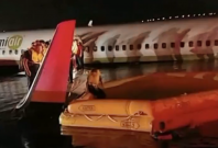 Boeing 737 in the St. Johns river Boeing 737 in the St. Johns river