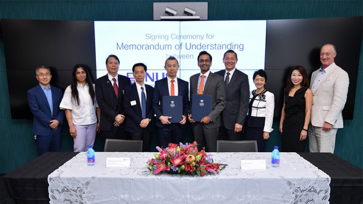 Professor Chen (fifth from left) and Mr Naveen Menon, President ASEAN, Cisco (fifth from right), signed a Memorandum of Understanding on 25 June to collaborate on innovation and research. (Photo Credit: Cisco)