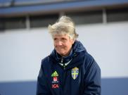 ALBUFEIRA, March 4, 2017 (Xinhua) -- Pia Sundhage, coach of Sweden, looks on before a Group C match betwee Sweden and China at the 2017 Algarve Cup women's football tournament in Albufeira, Portugal, March 3, 2017. The match ended with a 0-0 draw. 