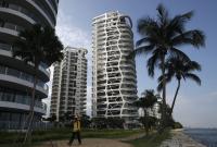 Singapore property prices fall