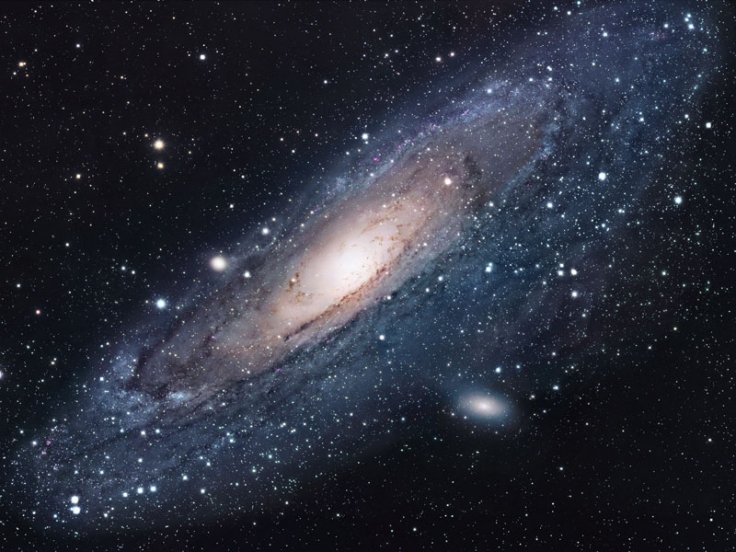  Andromeda Galaxy