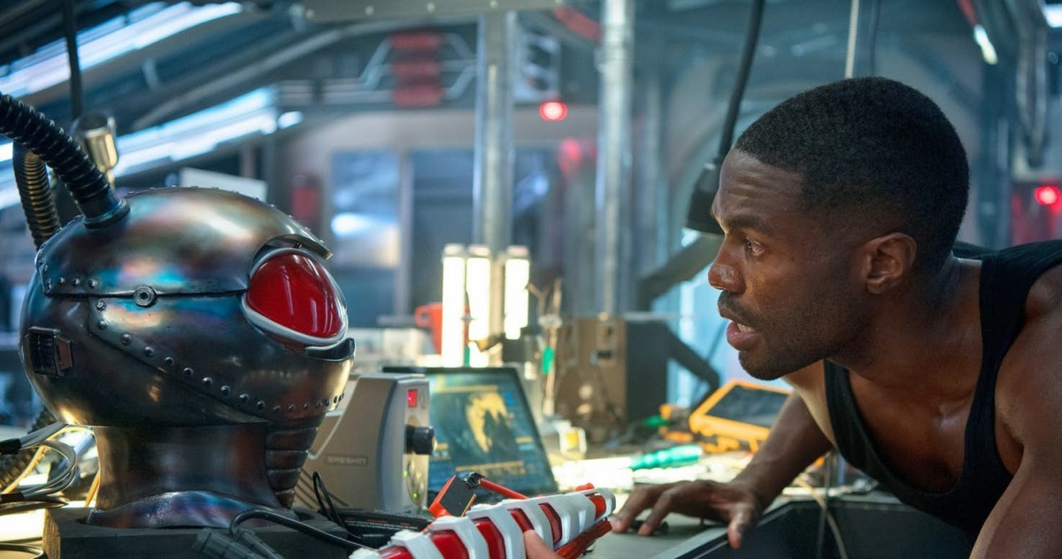 Aquaman Black Manta helmet Yahya Abdul-Mateen II