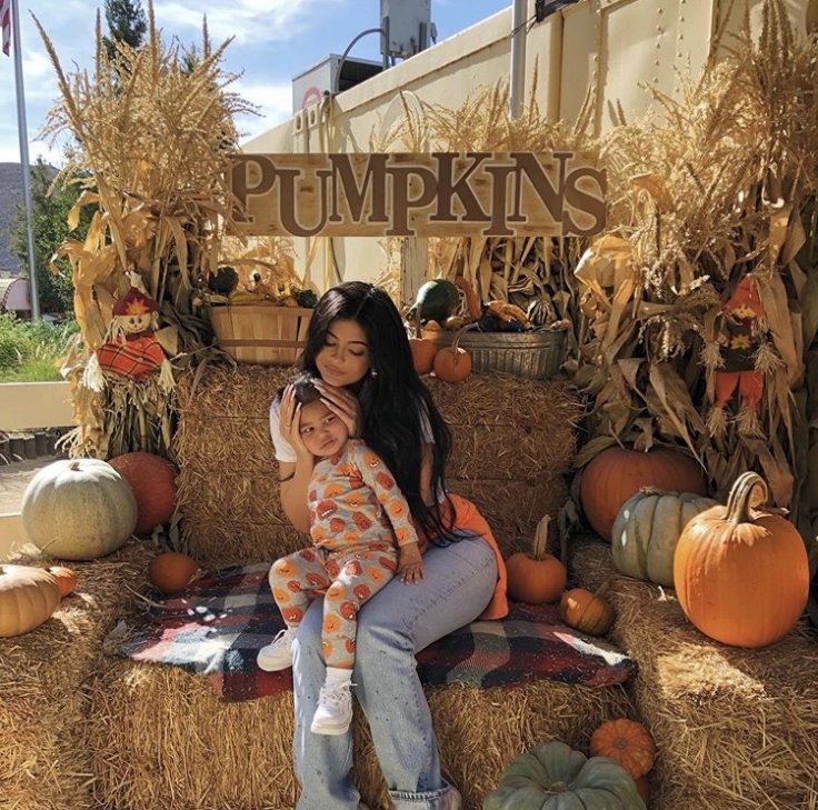 Kylie Jenner takes her daughter and niece for a fun day to ...