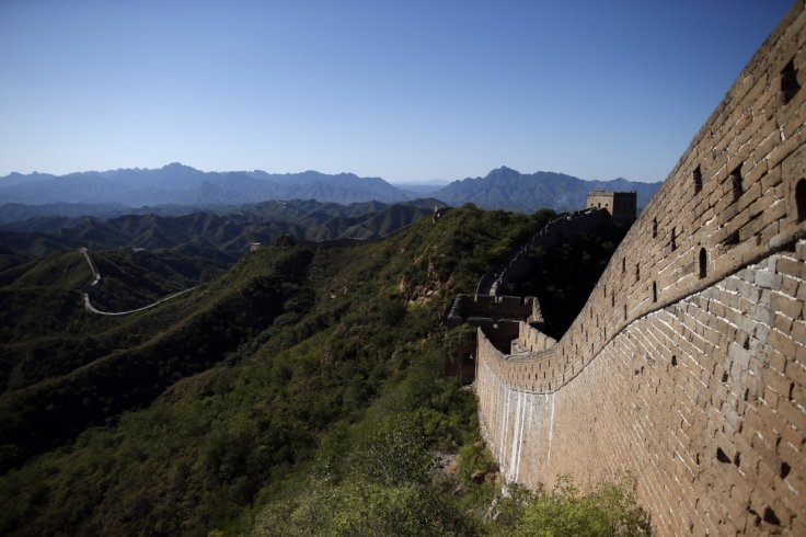 World's worst maintenance project? Section of China's Great Wall smeared with cement World's worst maintenance project? Section of China's Great Wall smeared with cement