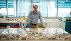 NTU genomics professor Stephan Schuster