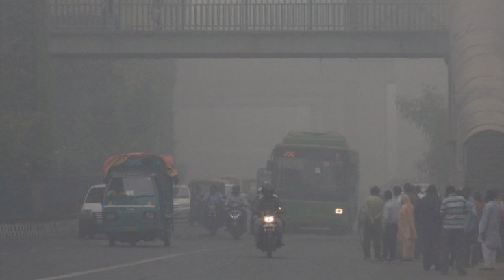 Delhi engulfed in thick smog Delhi engulfed in thick smog