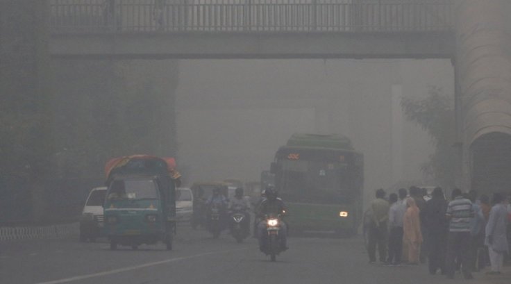 Delhi engulfed in thick smog