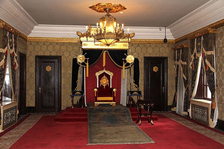 imperial throne