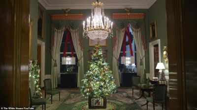 White House Christmas Decoration