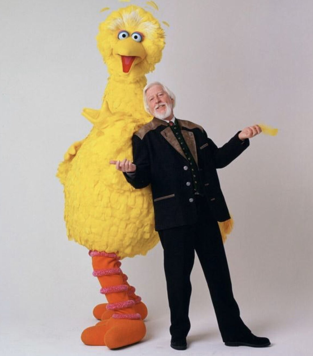 End of an Era: 'Sesame Street' puppeteer Caroll Spinney passes away at 85