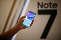 Samsung Galaxy Note 7 starts smoking on board, prompting evacuation of US plane