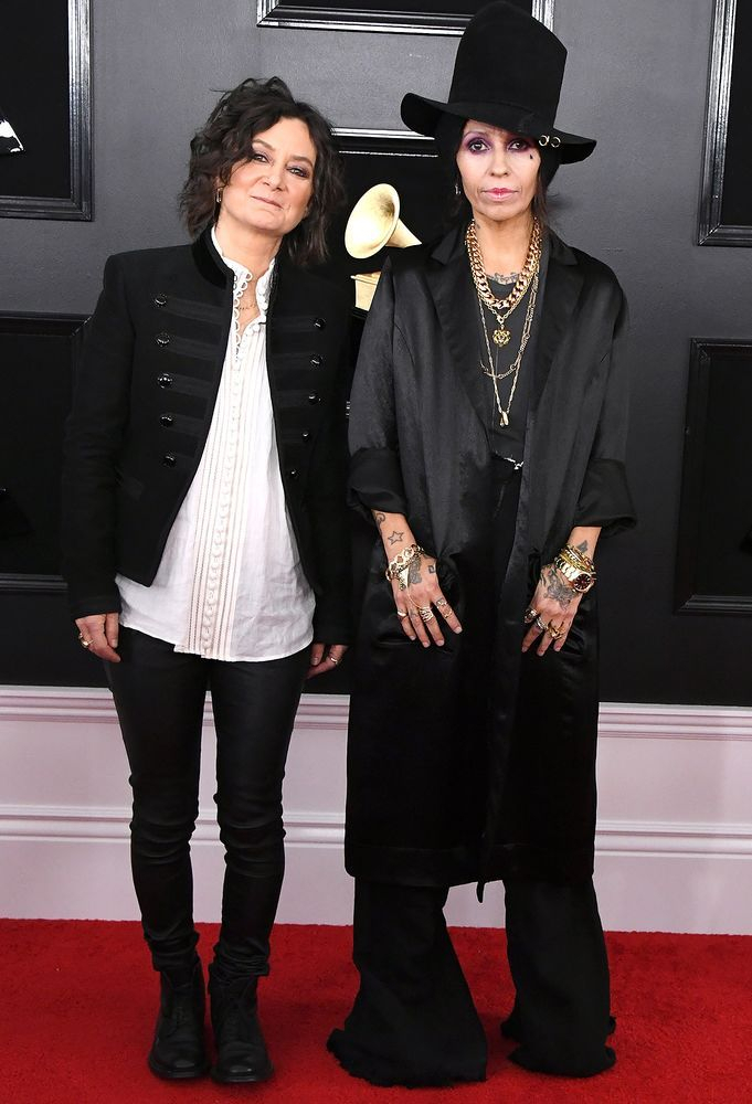 sara gilbert and linda perry