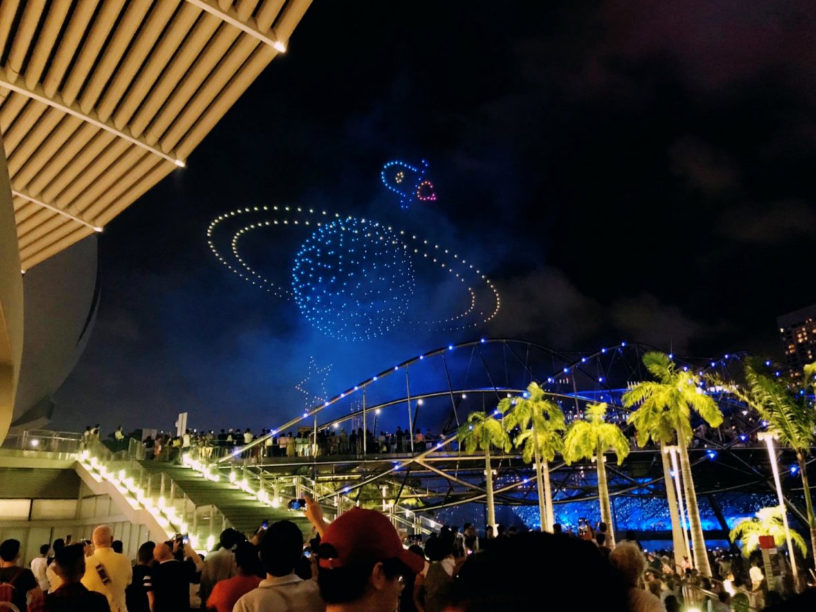 Singapore welcomes New Year 2020 with spectacular fireworks [PHOTOS]