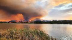 Australia bushfires reach Canberra