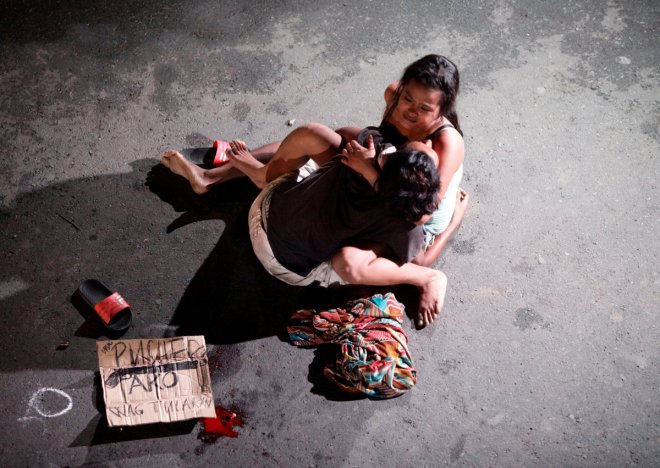 The tussle between life and death amid Philippines drug war (PHOTOS)