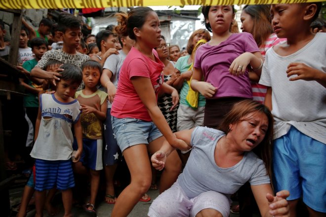 The tussle between life and death amid Philippines drug war (PHOTOS)