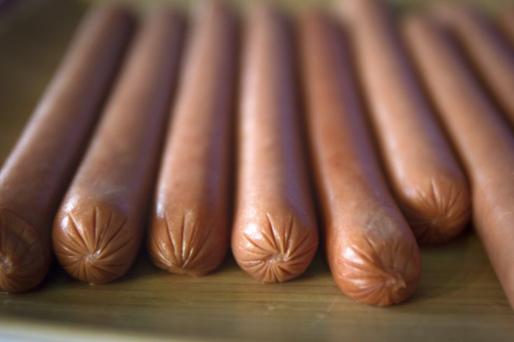 Malaysia plans not to ban hotdogs or revoke halal certifications