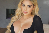 Alexa Dellanos Alexa Dellanos