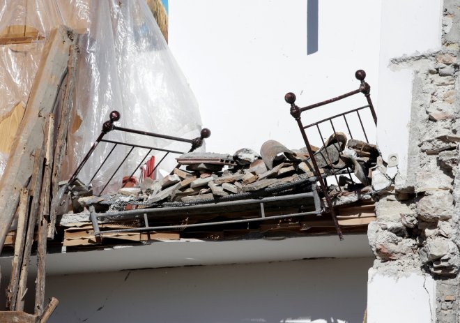 In Pictures: Double earthquake rocks central Italy leaving hundreds without shelter In Pictures: Double earthquake rocks central Italy leaving hundreds without shelter