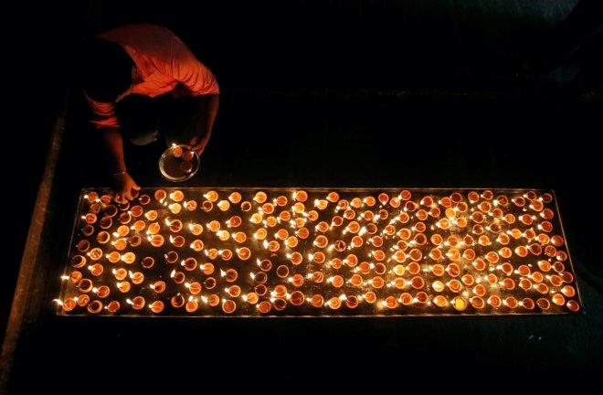 Singaporeans celebrate Deepavali at historic Sri Senpaga Vinayagar Temple