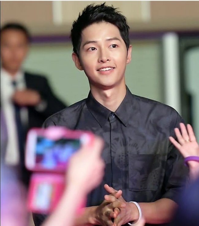Song Joong Ki Is Back In Action Hallyu Star Shines In Sci Fi Movie Space Sweepers Trailer Video