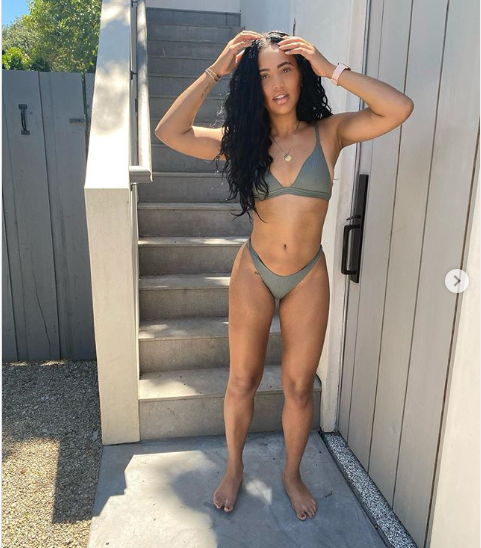 Ayesha Curry Divides Internet With Her Sizzling Swimsuit Picture ...
